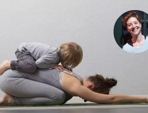 Clases de yoga infantil: la iniciativa de Amelia David en Cáceres para mejorar la autoestima y el desarrollo corporal